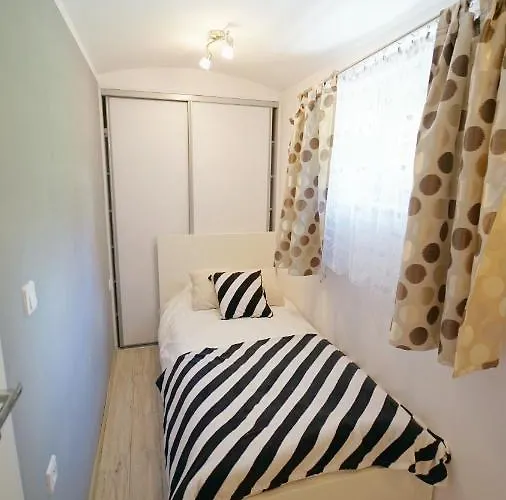 Everysky - Konstytucji 3 Go Maja 66-1 Karpacz